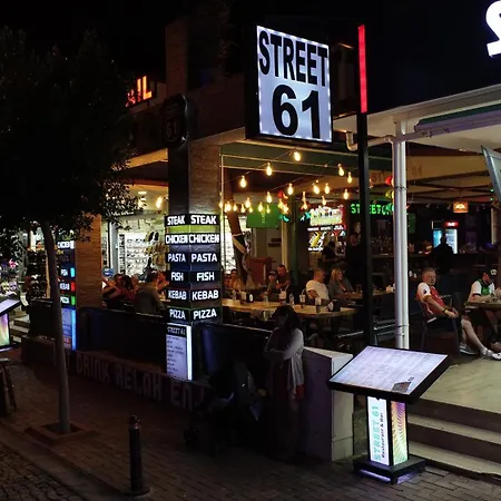 Street61 Aparthotel